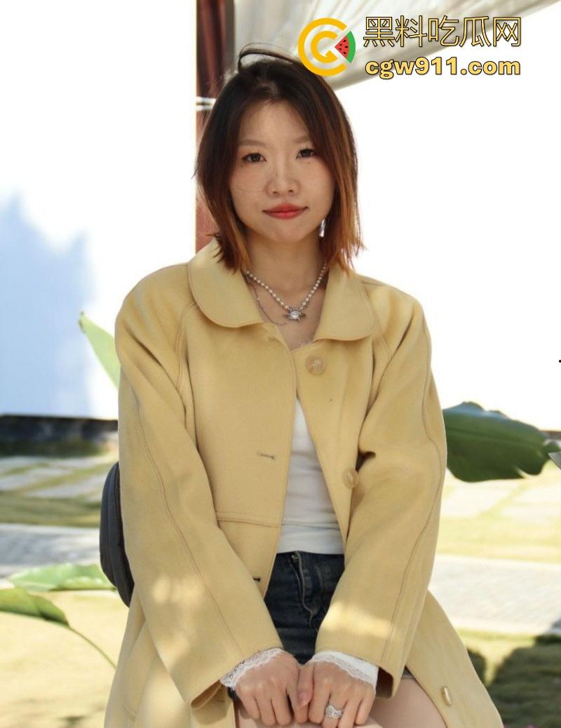 成都淫骚渣女【秦回慧】出轨视频被男友曝光,镜前后入自拍浪叫,女上骑乘臀浪翻滚,妥妥的反差母狗!-1