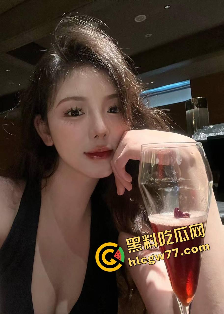 南京大学情侣，眼镜妹口交视频全网流出，戴眼镜求颜射，配合度骚得像精子导航仪！-4