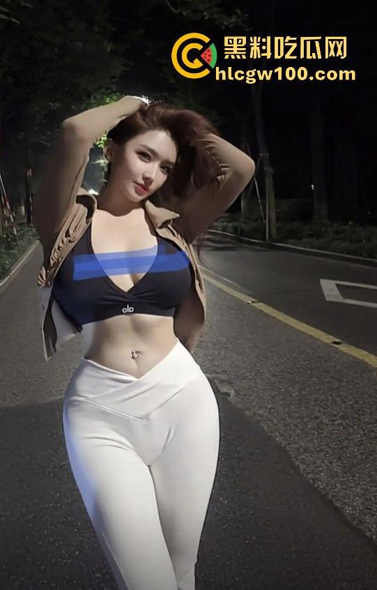 抖音50万粉健身网红【健身小猫】不雅视频泄露，线下陪金主爸爸玩花样，健身身材劲爆，淫技独道玩到喷射不停！-7