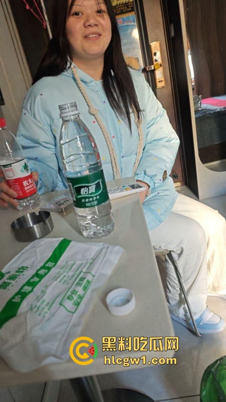 上海小伙网恋奔现翻车 软萌妹子变超雄坦克 房都开好了还是办了吧！-14