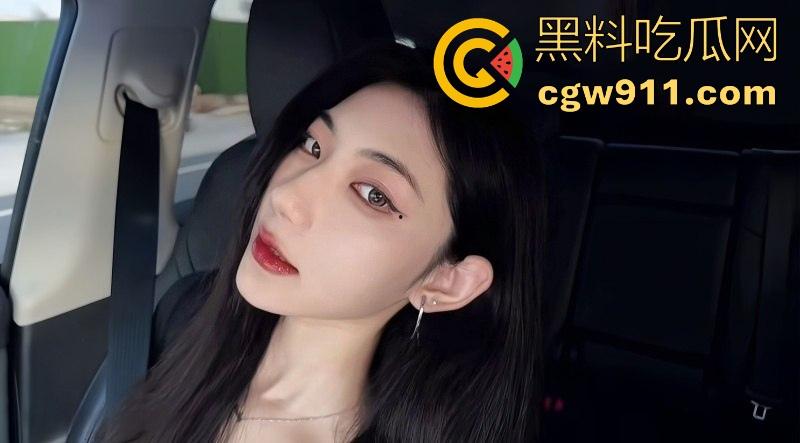 约炮北京气质御姐【周薇薇】激情约会后脱衣探讨，深喉舔屌口水拉丝，大屌无套爆操白虎嫩穴，淫水泛滥！-5