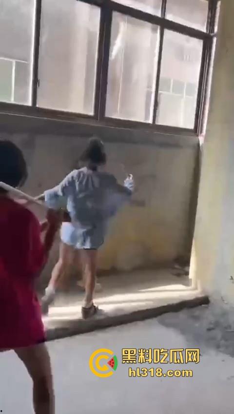 四川江油霸凌事件！持着母亲是公安局副局长就随便霸凌残疾人的孩子？还诱导其父签谅解书，激起民愤！-4