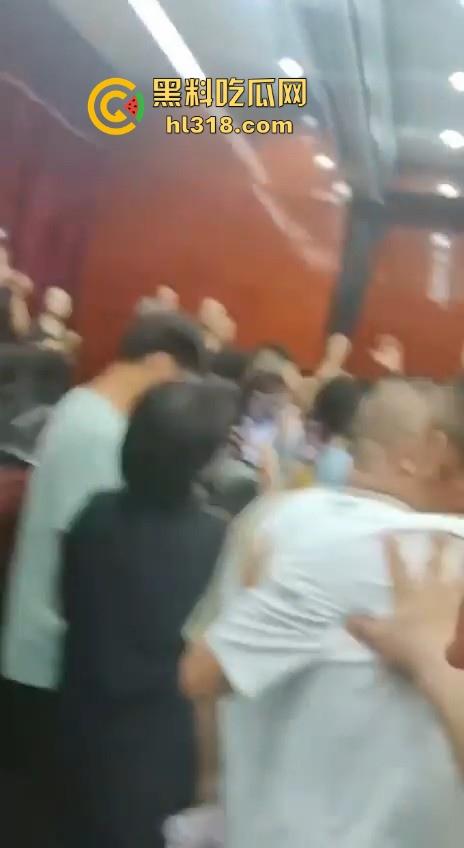 四川江油霸凌事件！持着母亲是公安局副局长就随便霸凌残疾人的孩子？还诱导其父签谅解书，激起民愤！-14