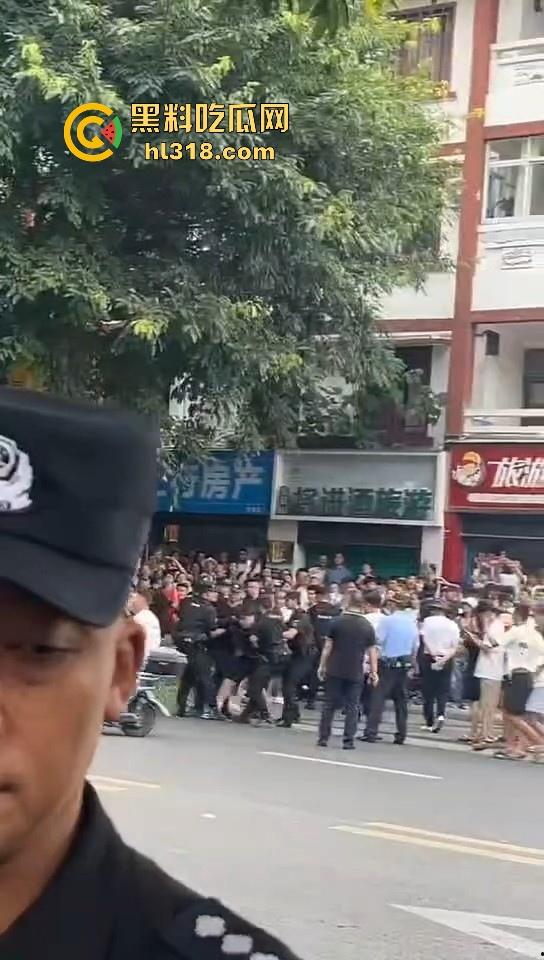 四川江油霸凌事件！持着母亲是公安局副局长就随便霸凌残疾人的孩子？还诱导其父签谅解书，激起民愤！-35