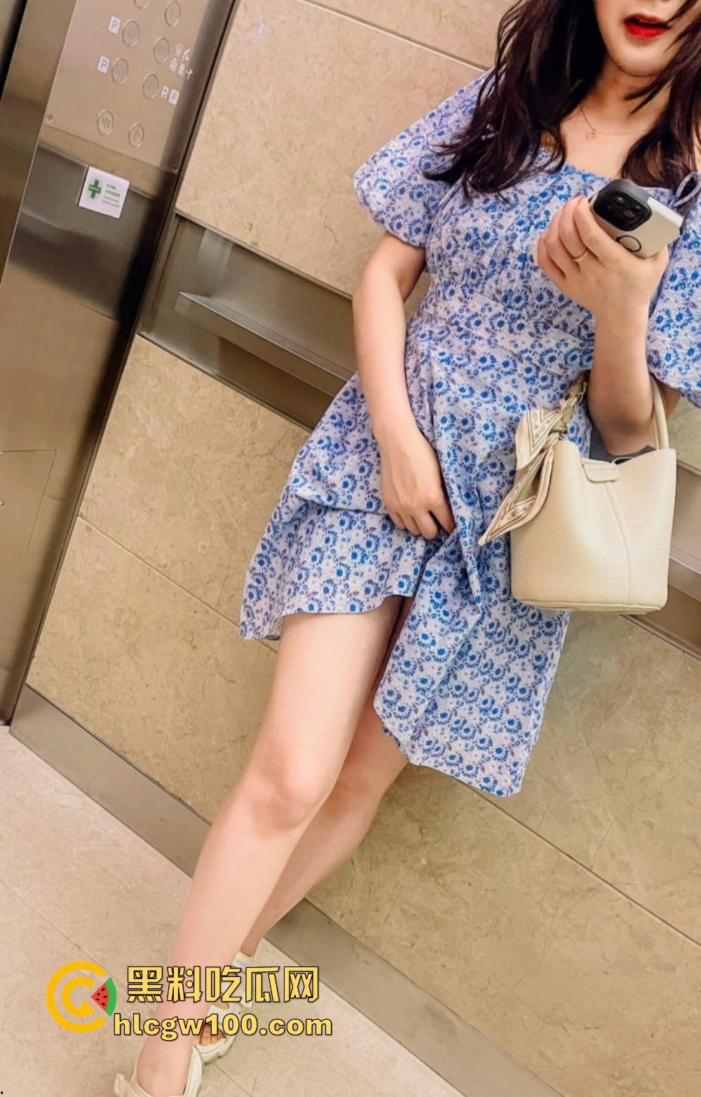 硬核绿帽玩家的骚操作，娇妻孕期成了肉体尤物，乳汁润滑胸推群P，玩到人尽皆知！-15