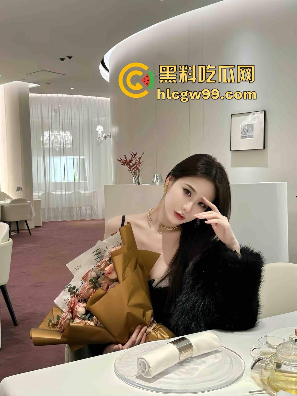 杭州第一掐脖哥，驯服哥桌下猛猛干强制爱，表面是勤俭持家的好男友，背后却是骗炮发片的国产区大佬！-30