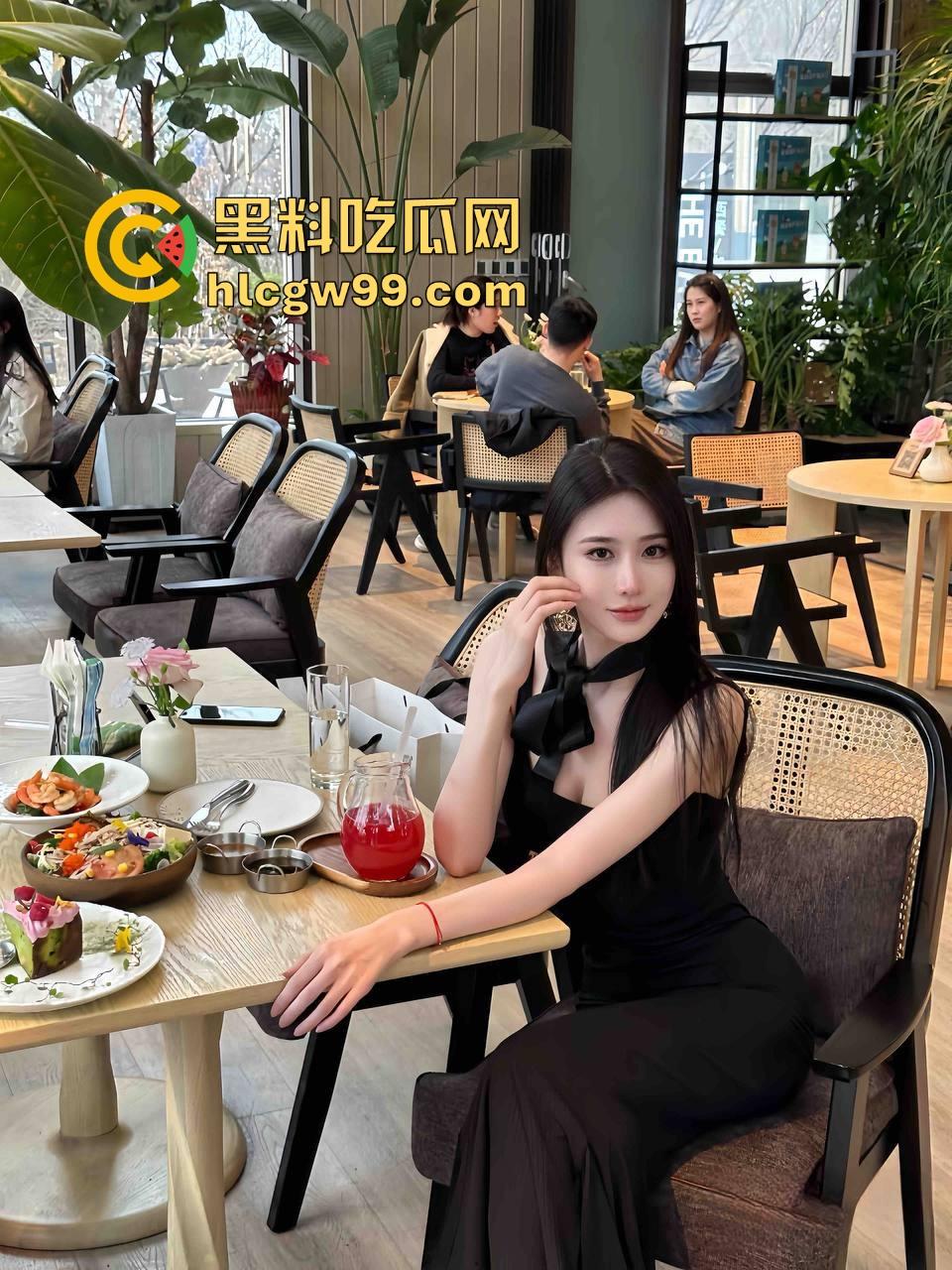 杭州第一掐脖哥，驯服哥桌下猛猛干强制爱，表面是勤俭持家的好男友，背后却是骗炮发片的国产区大佬！-35