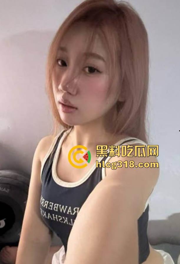 海角乱伦大神【姐弟一世情】最新力作 饥渴骚姐主动勾引足交 多姿势配合挨操 骚母狗根本停不下来 ！-1