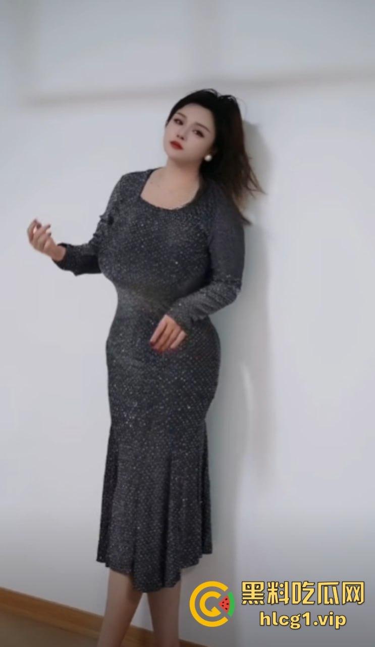 抖音爆乳网红 刘雯房车生活 雯太师最新啪啪无套内射 一起来感受一下比头大的巨乳!-4