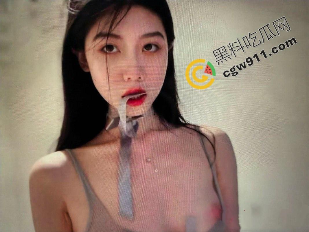 景德镇女神【刘晓丽】约炮激情流出！黑色情趣套装暴露完美身材，乳波臀浪妖娆至极！-2