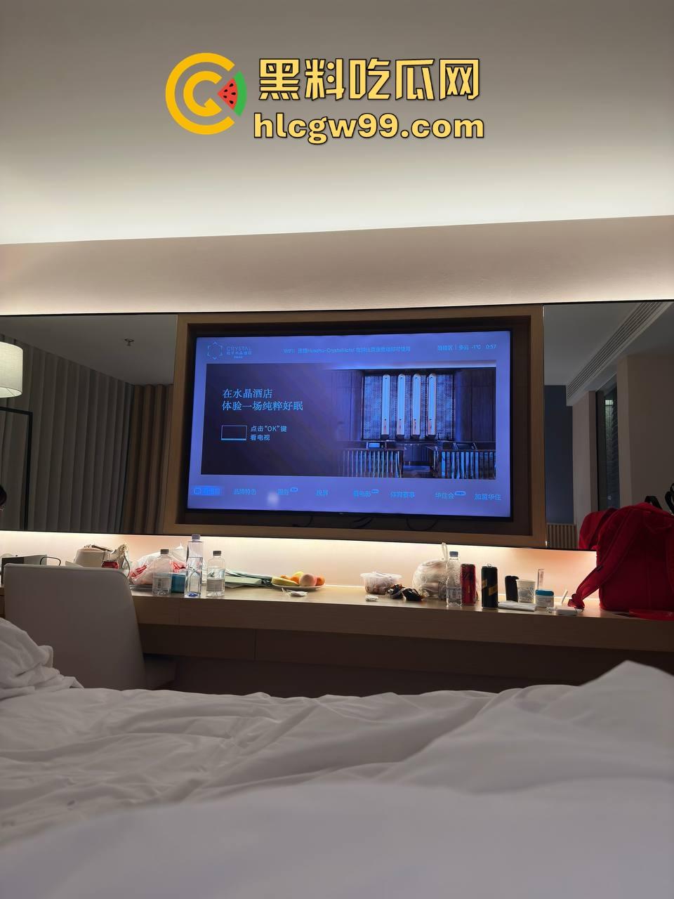 一张发给男朋友报备照片引发的惨案!群友化身福尔摩斯找到出轨证据,绿帽男友怒将其性爱视频曝光!-4