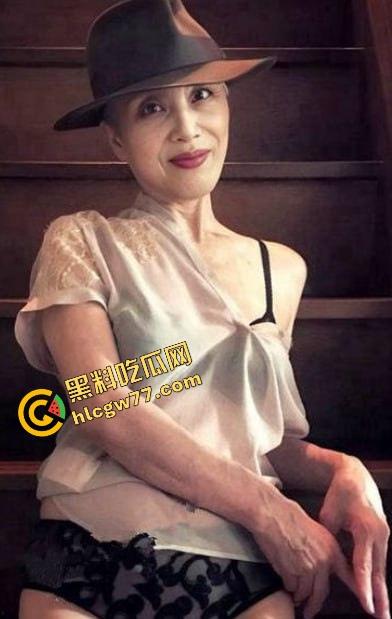 六旬大妈啪啪日记曝光,白发老头一见奶就馋哭,房事频率干翻一众年轻人,彻底打脸阳痿键盘侠!-3