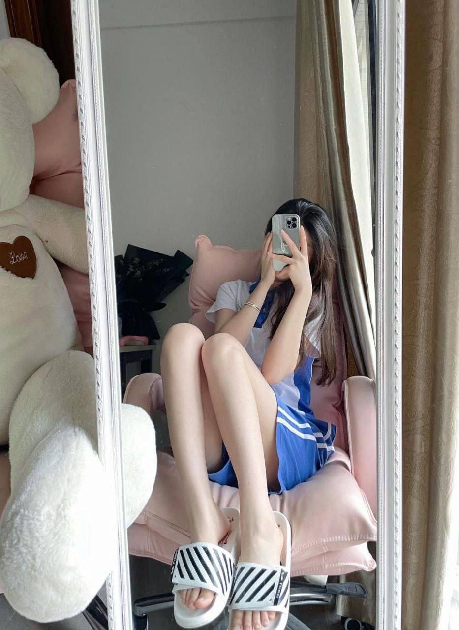 网盘重磅流出！高中萌妹的初体验 校服这不比丝袜还加攻速-8