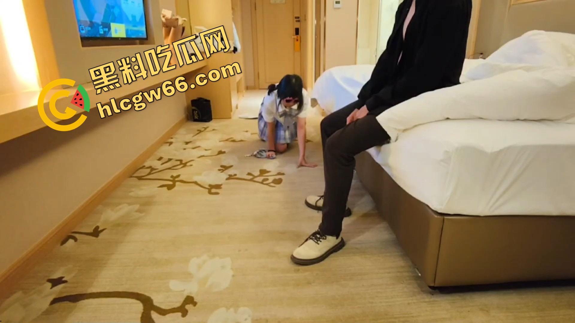 珠海大学聚会白月光班花【林鸥】被我灌醉拖宾馆，多年憋硬的屌终于操烂她骚逼还录淫片爽看！-5