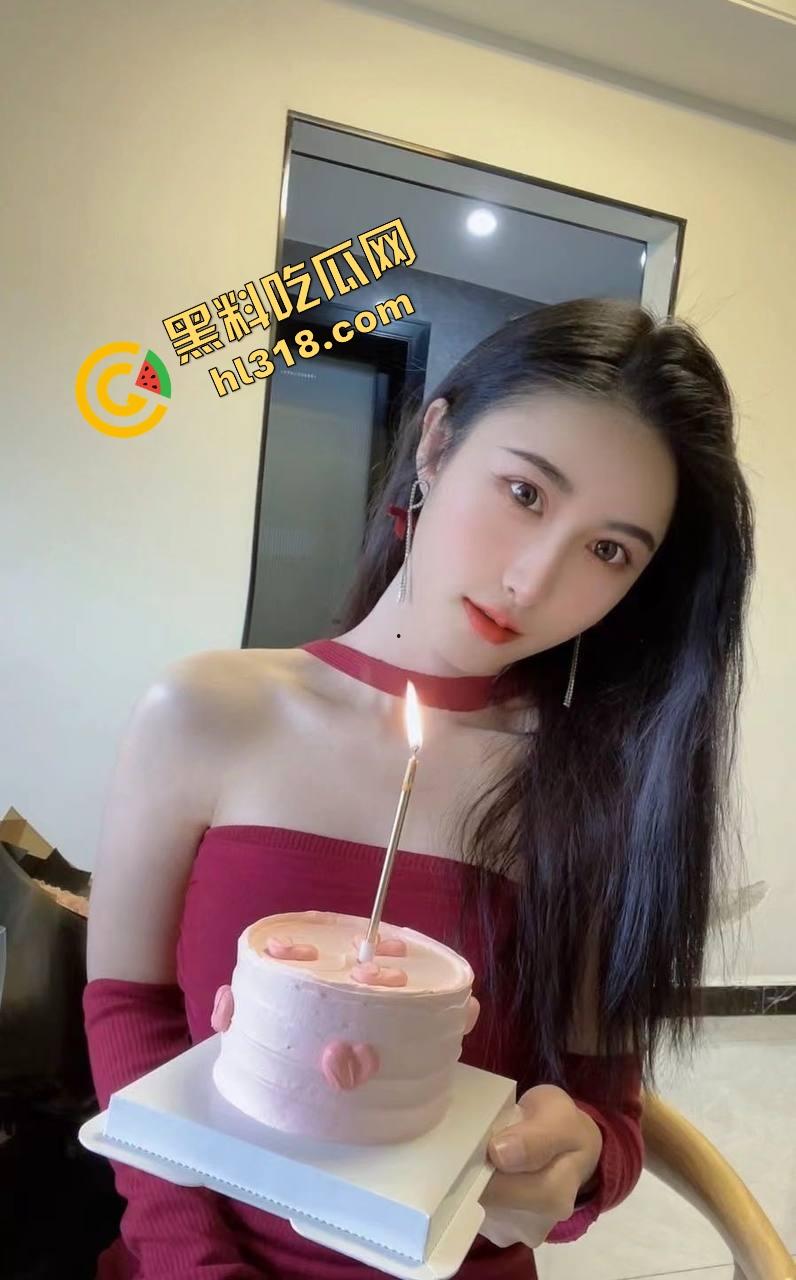 山西『李楠敏』暑假回家全程装乖，每次视频都说在忙，背地里买情趣内衣约炮前男友，被云盘相册曝光！-3