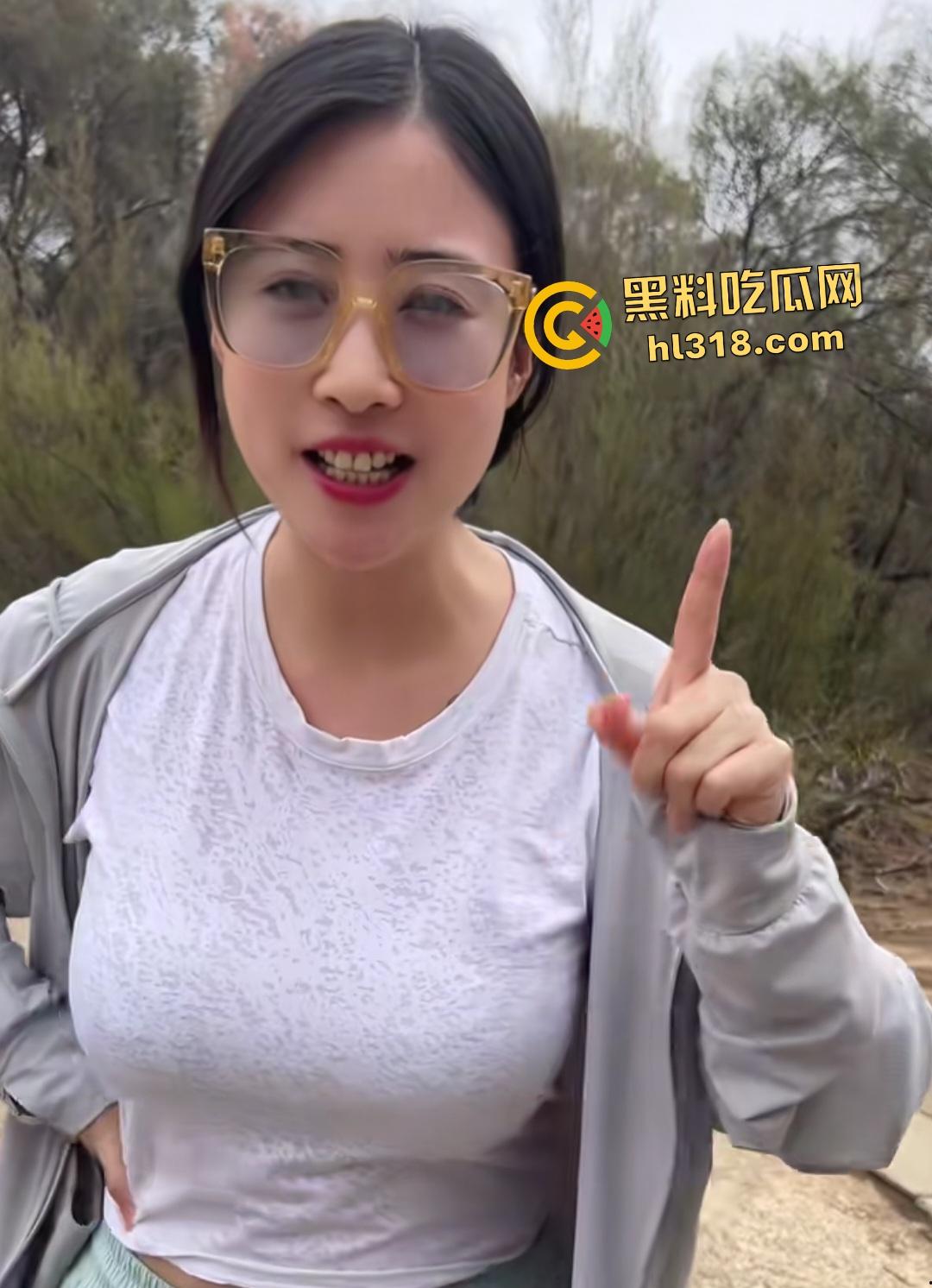 抖音旅游博主【水子在澳洲】八字吊钟巨乳狂撸男友小鸡巴，乳交秒射太快，这金针菇真是暴殄天物！-3