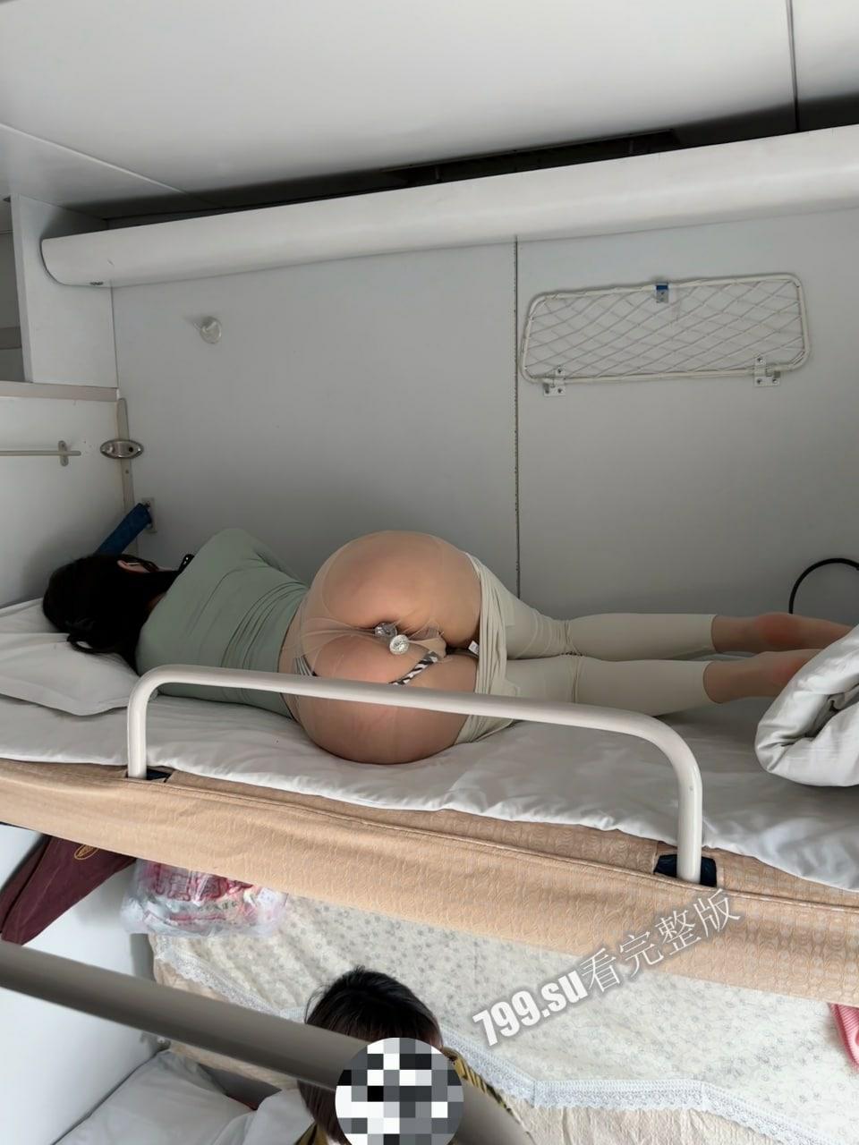 极品网红女神 脸红『Dearie』魅惑新作《高铁之旅》阴部鼓鼓的 各种姿势太欠操了-27