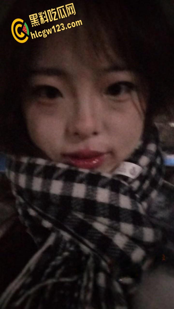 山东清纯学生妹【于依菲】，童颜巨乳极品尤物， 背着男友被网调，各种假屌露脸自慰！-2