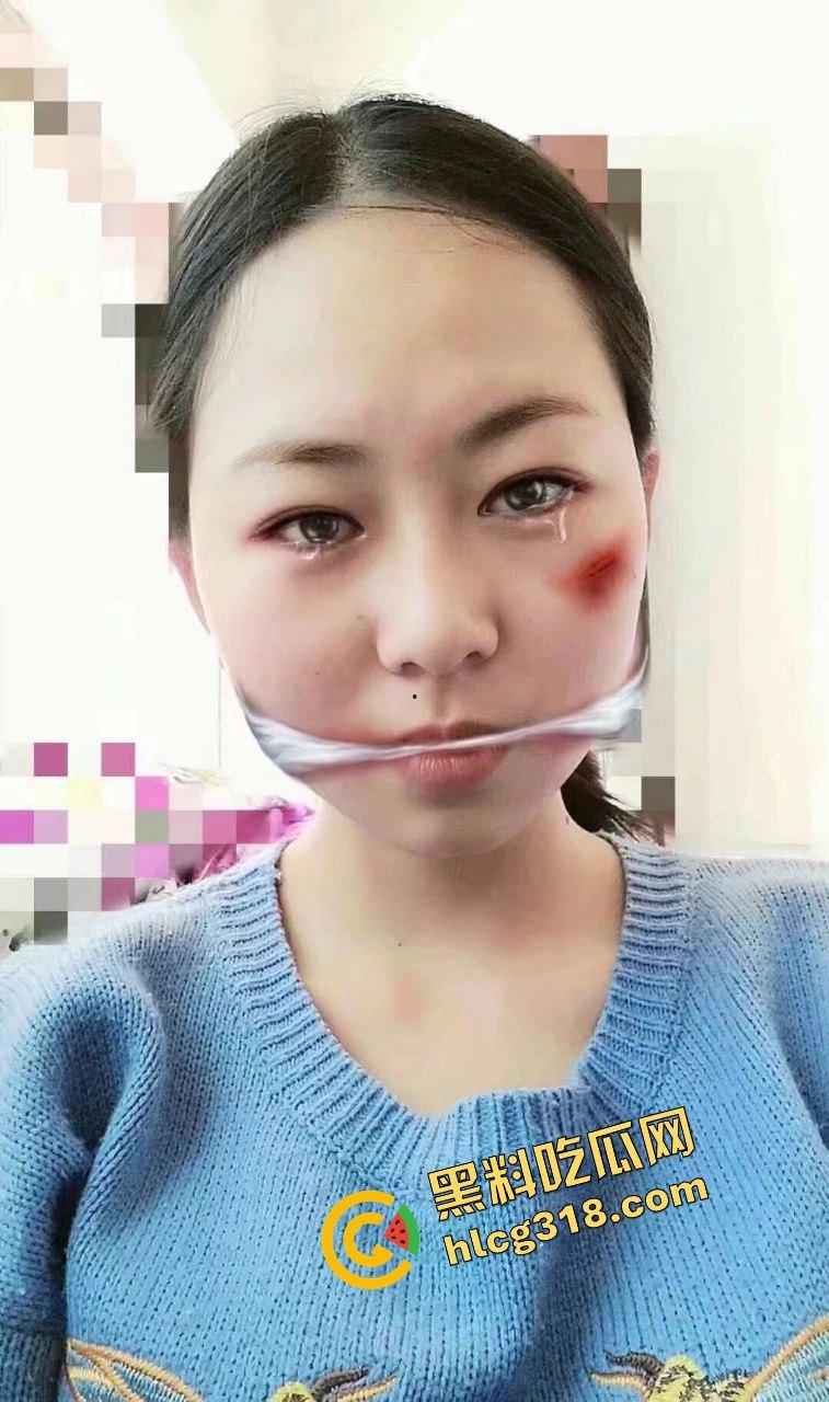 出轨上头后被玩成牲口，已婚白衣人妻『林妍』沦为情欲母狗，夜夜被炮友爆操调教，蹲地舔棒成奴隶！-14