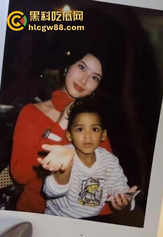 抖音媚黑网红余阿玖黑料翻车！婚前沉迷按摩店，被大黑屌无情爆操征服，早期淫乱史被扒出！-10