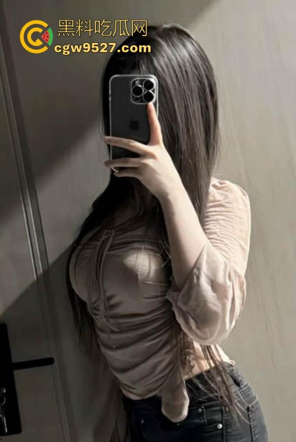 台湾大学大奶学生妹怕【蒋柊】性爱视频曝光，G杯巨乳晃动，口交深喉后入狂干，私下却反差拉满！-2