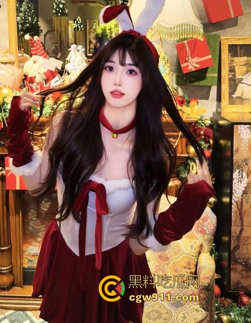 武汉神颜美女销售【刘家琪】暗骚反差玩露奶诱惑，骑术一流猛摇榨精，被拽发狠操，撅腚迎猛操！-2