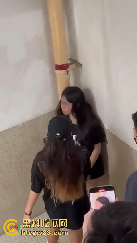 香港少女遭童党围殴，被十几人包围狂扇耳光，事隔半年才敢报警，霸凌太嚣张了吧？-9