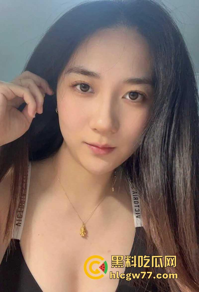 机车女神【懒洋洋】裸聊丑闻曝光 性感辣妹竟是隐藏网黄 视频露逼挑逗骑友 湿身直播性感撩人！-3