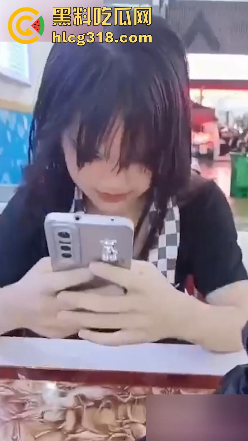 户外约操广西精神小妹,露骨聊天记录曝光,100块就能约出来随便蹂躏,妹子玩的有点开啊!-8