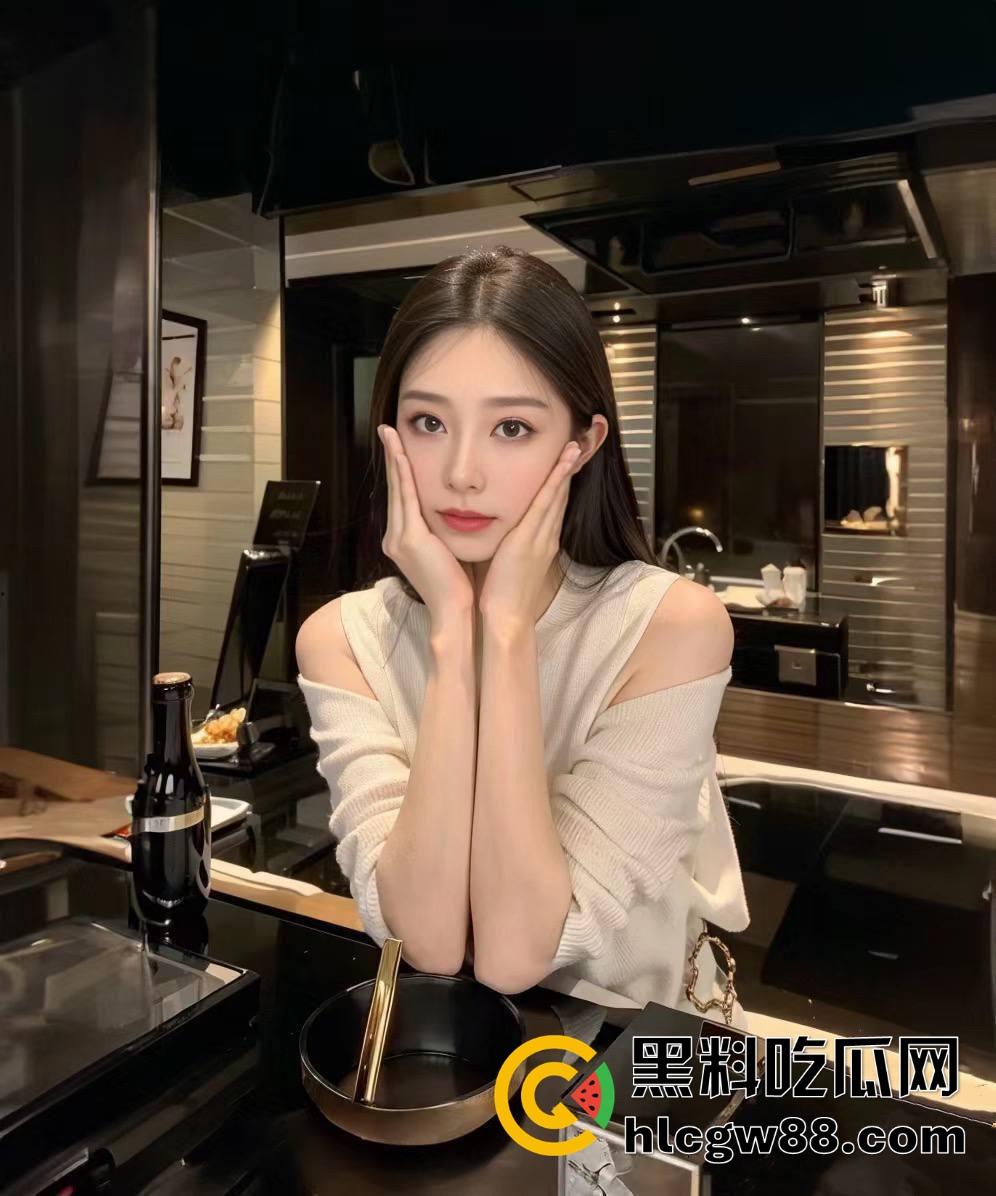 江苏师范学院风云女神【马明敏】曾被全校男生暗恋，结果是个被金主调教的母狗，骚穴无套任人操！-7