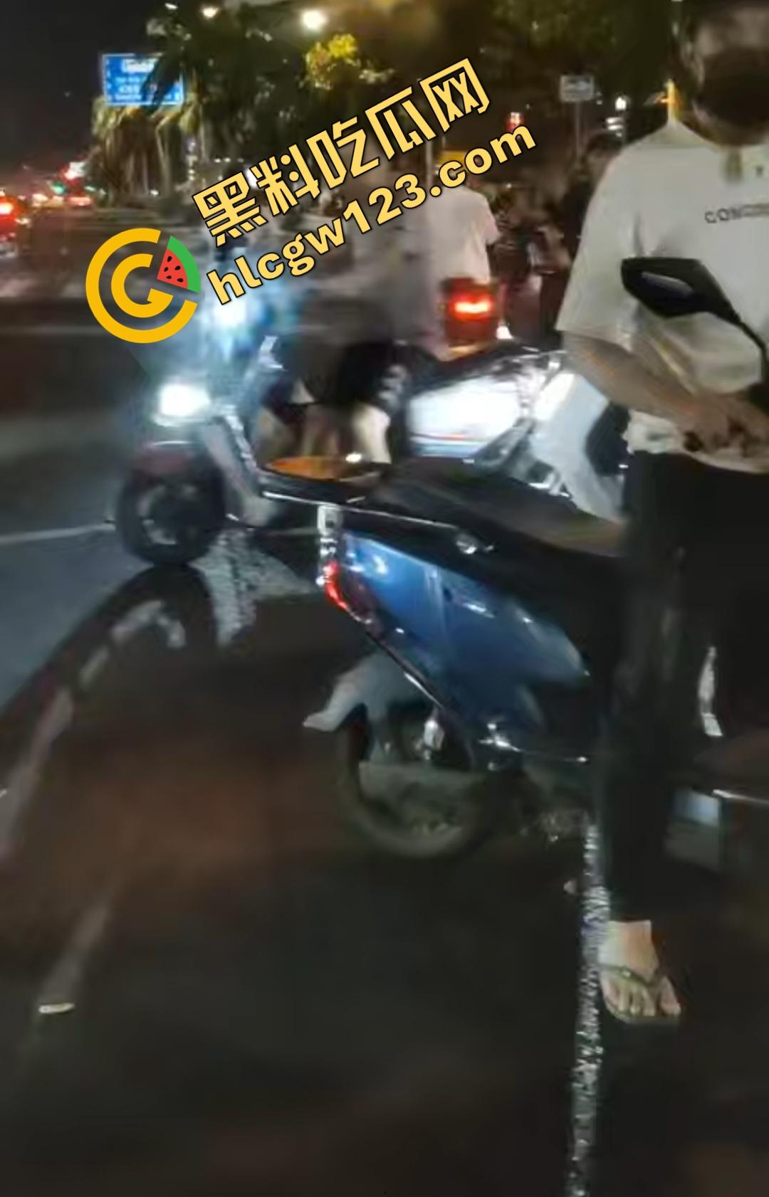 海口琼山精神小妹车祸！小姑娘怕担责直接躺地上装死，差点被货车压断手！-7