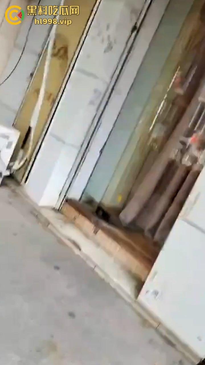 酒香不怕巷子深 小黑屋里藏野鸡 真实探店鸡店女性工作者赚钱的“辛苦历程”-1