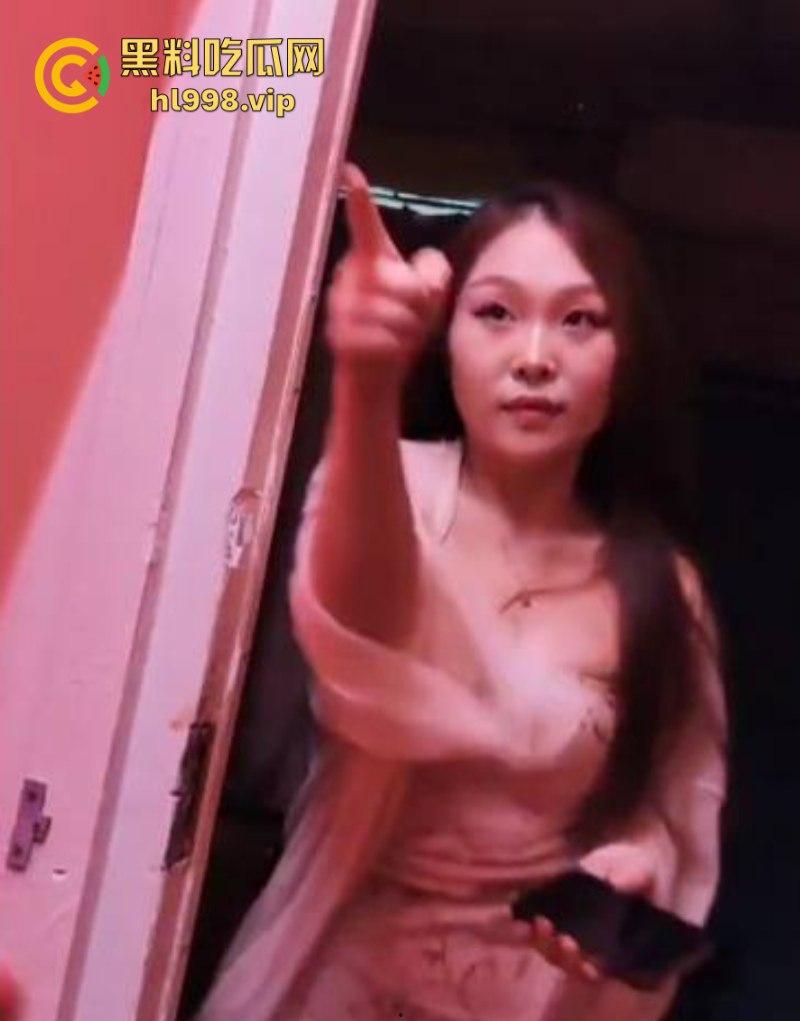 酒香不怕巷子深 小黑屋里藏野鸡 真实探店鸡店女性工作者赚钱的“辛苦历程”-4