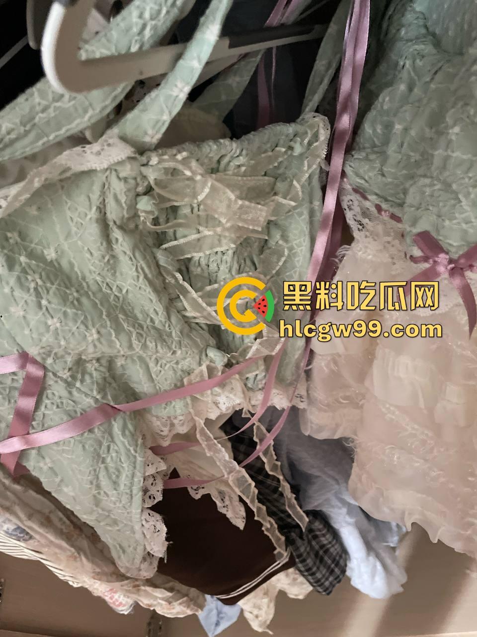 南京艺术学院23届骚母狗【孟青予】与男友交往一年却脚踏三船，微信撩遍全校，还勾搭校外五十岁老头！-7