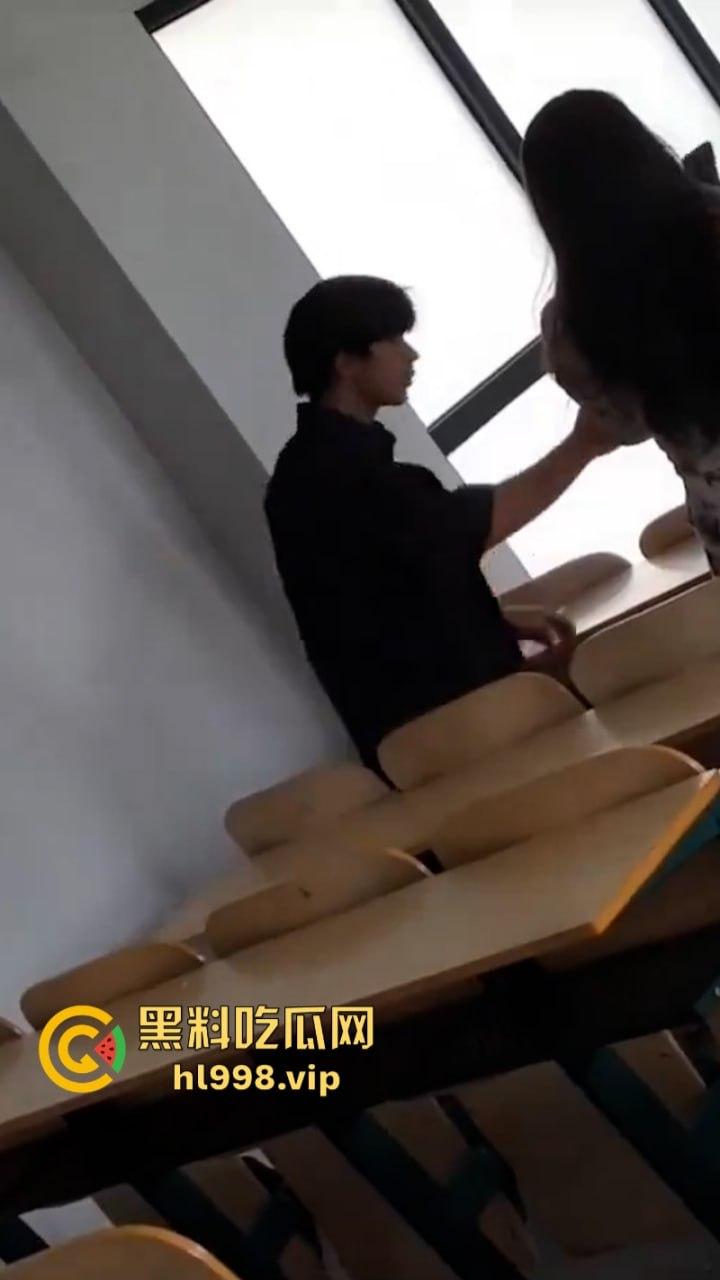 妹子带妈跨越千里手撕武工大学劈腿渣男 白玩两年说散就散？-2