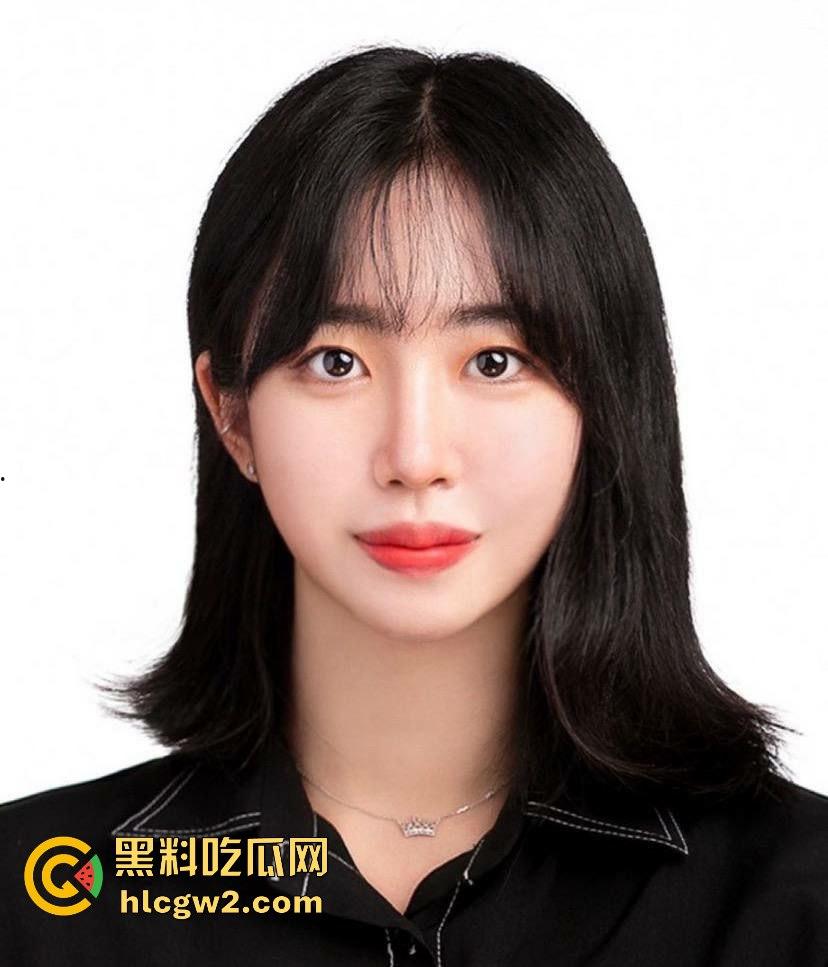 渣男分手后疯曝前女友私密视频！气质反差婊清纯表皮撕碎，清纯外表下的淫荡一面尽显 巨乳淫态全网看个透！-1