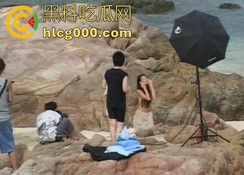 曾经校园女神【钟丽缇】，竟主动下海拍摄全裸写真，细腰肥臀奶大饱满，拍摄花絮珍惜资源流出！-12