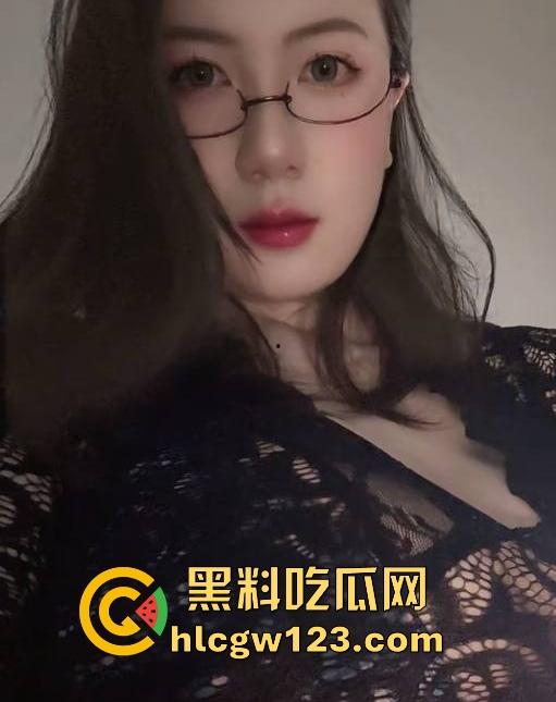 约炮抖音极品极品小博主【比极星】绝美颜值核弹巨乳 无套进入 内射完还不满足请求着金主再来一次!-3