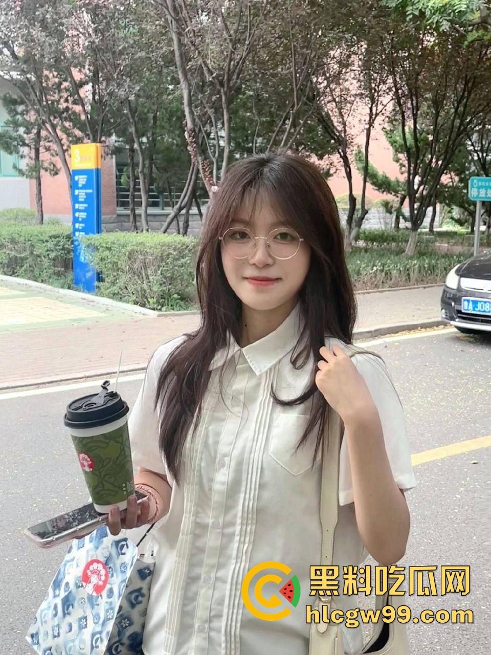 极品反差眼镜妹挑逗炮友开房做爱 御姐型反差眼镜嫩妹被炮友肆意玩弄 没天要两炮说要让逼给捅烂!-3