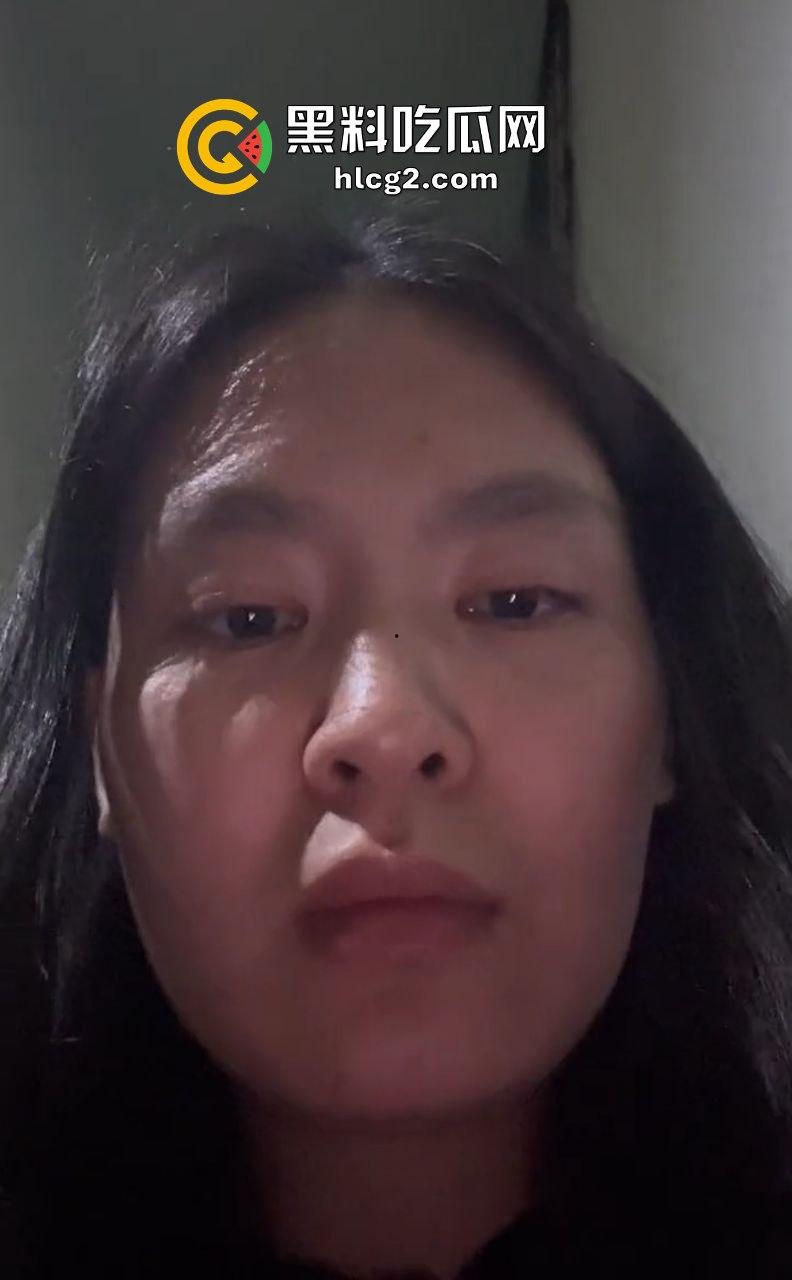 云南昆明一商铺广告牌设施坠落 导致现场7伤3死！一宝妈两个女儿被砸的头破血流 自述经历泣不成声！-4