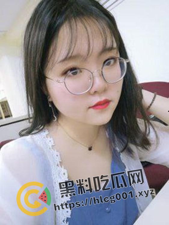 潍坊反差婊【刘怡宁】异地恋中和自己考研班上的男生偷吃 肥美身材 多汁嫩穴和大量生活照被流出-3