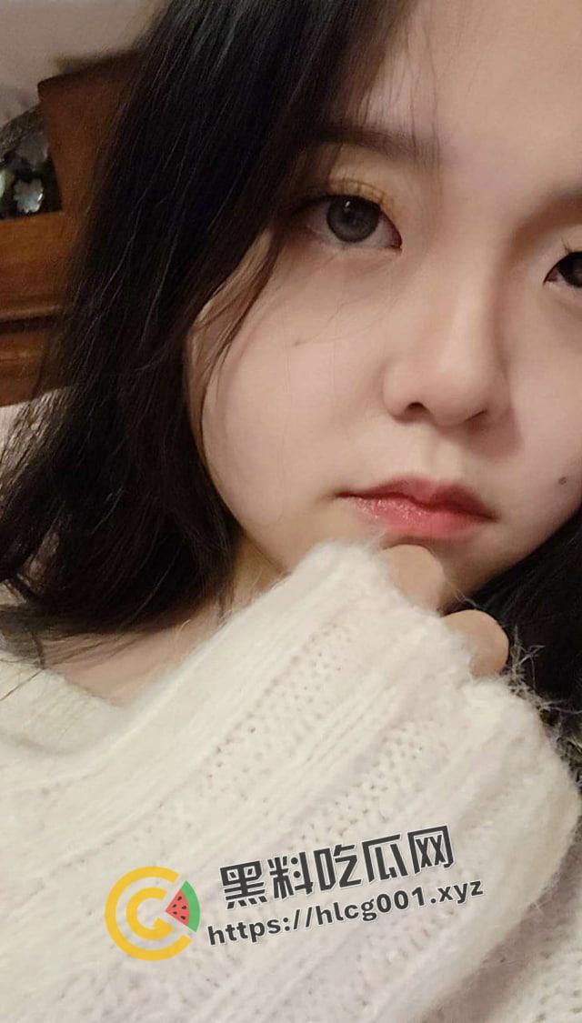 潍坊反差婊【刘怡宁】异地恋中和自己考研班上的男生偷吃 肥美身材 多汁嫩穴和大量生活照被流出-9