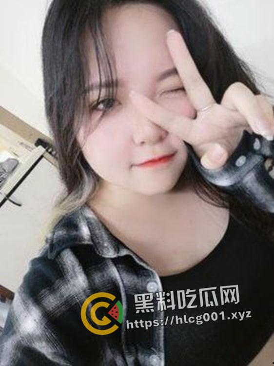 潍坊反差婊【刘怡宁】异地恋中和自己考研班上的男生偷吃 肥美身材 多汁嫩穴和大量生活照被流出-11