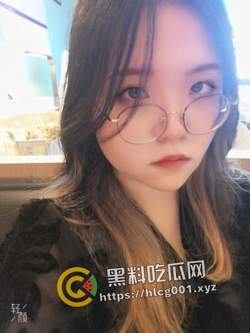 潍坊反差婊【刘怡宁】异地恋中和自己考研班上的男生偷吃 肥美身材 多汁嫩穴和大量生活照被流出-13