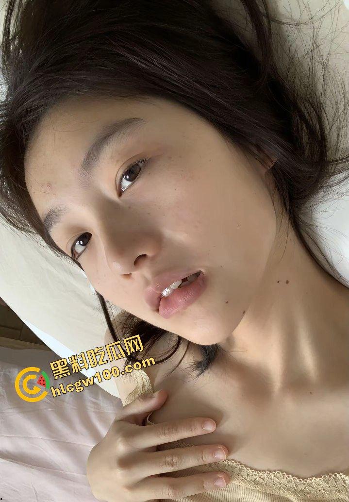 河南质量工程反差榨精婊眼镜母狗『赵蓉』毕业沦为金爸专属精盆 极致口爱上位大奶骑乘！原创独家流出！-6