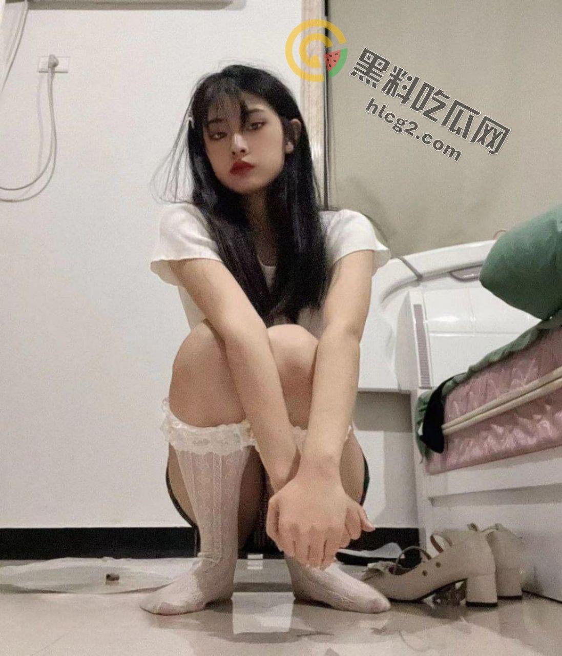 重庆黑森林小骚货与男人做爱视频意外流出！学妹借电脑竟引发全网狂潮！-11