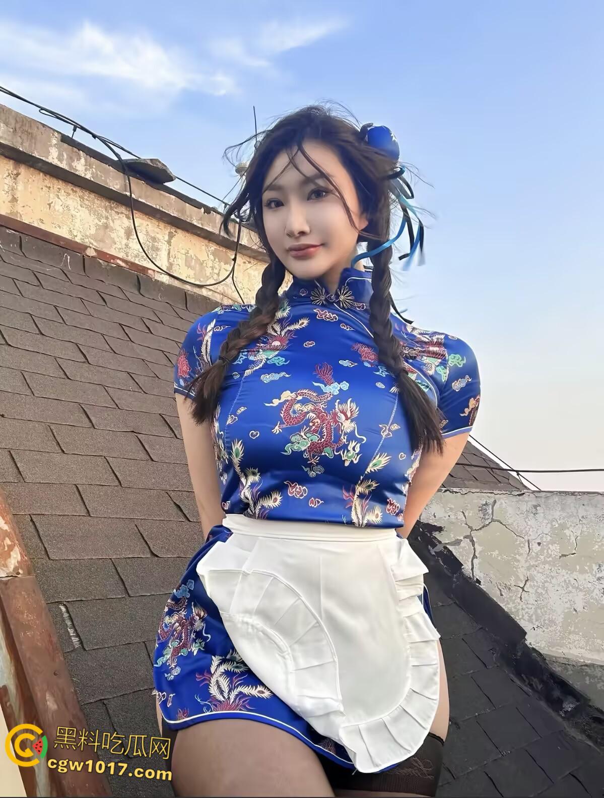 抖音高颜值网红【勉强可爱的乐宝】身着情趣内衣，坦克身材巨乳傲然，假阳具自慰淫靡不堪！-2