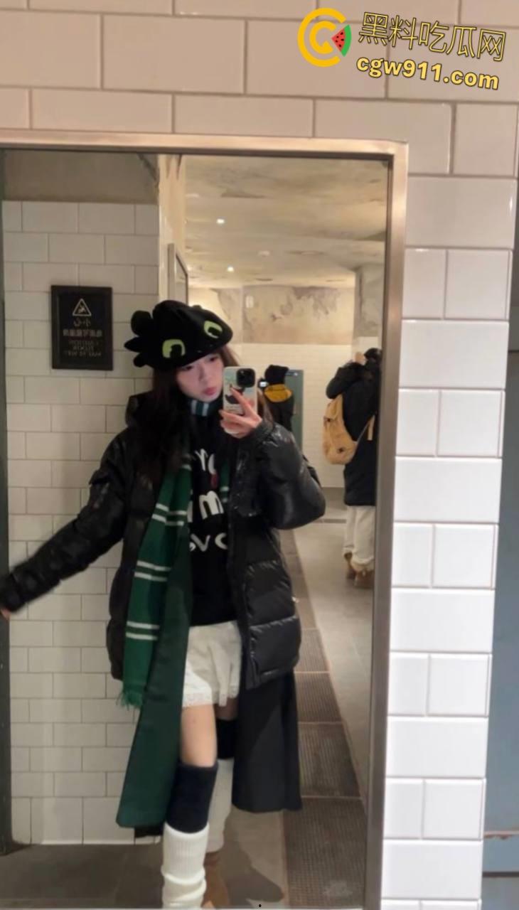 小情侣性爱私拍泄密，被男友滴蜡SM调教，美乳粉穴骑乘榨精，爽到女主高潮娇喘抽搐，全程浪叫不断 !-1