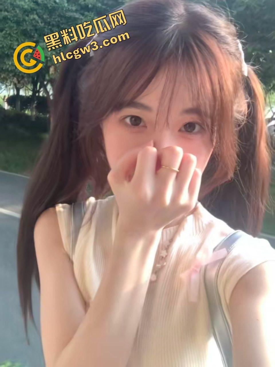 抖音清纯青春少女反差骚货『蔺延欢』白皙酮体超诱人 私拍粉穴不慎泄密 ！独家曝光！-3