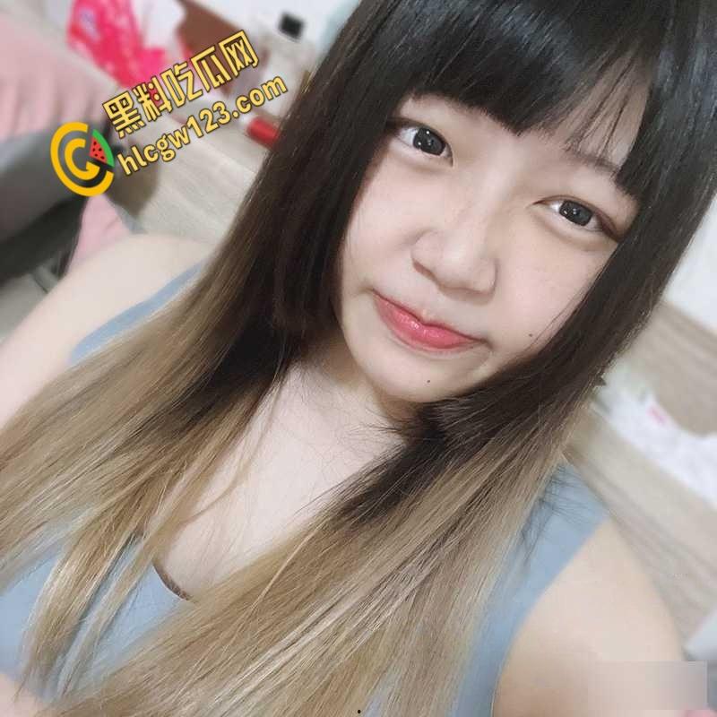 福建厦门少妇被炮友调教视频曝光,舔屌深喉功夫深厚,看人妻如何一步步的沦为性奴 !-3